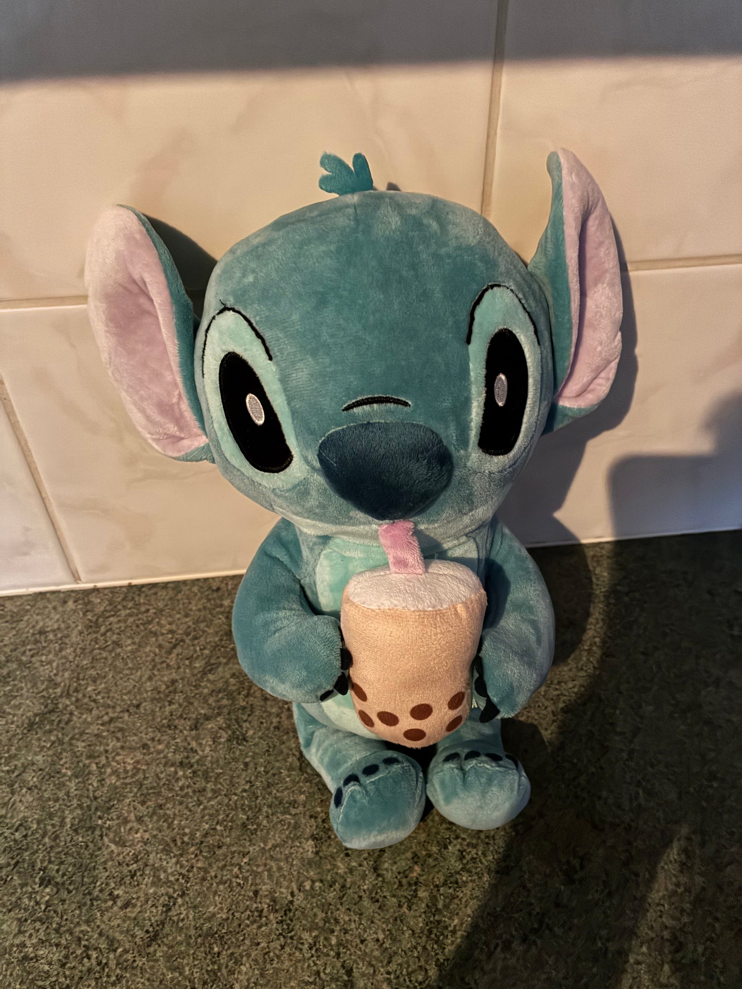 Disney Stitch Knuffel, Met Koffiefles, 25cm, Foto: 1